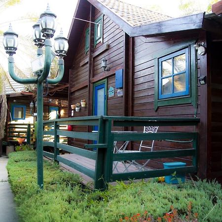 Family Cabin Menaẖemya Εξωτερικό φωτογραφία