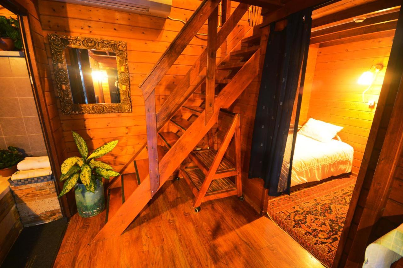 Family Cabin Menaẖemya Εξωτερικό φωτογραφία