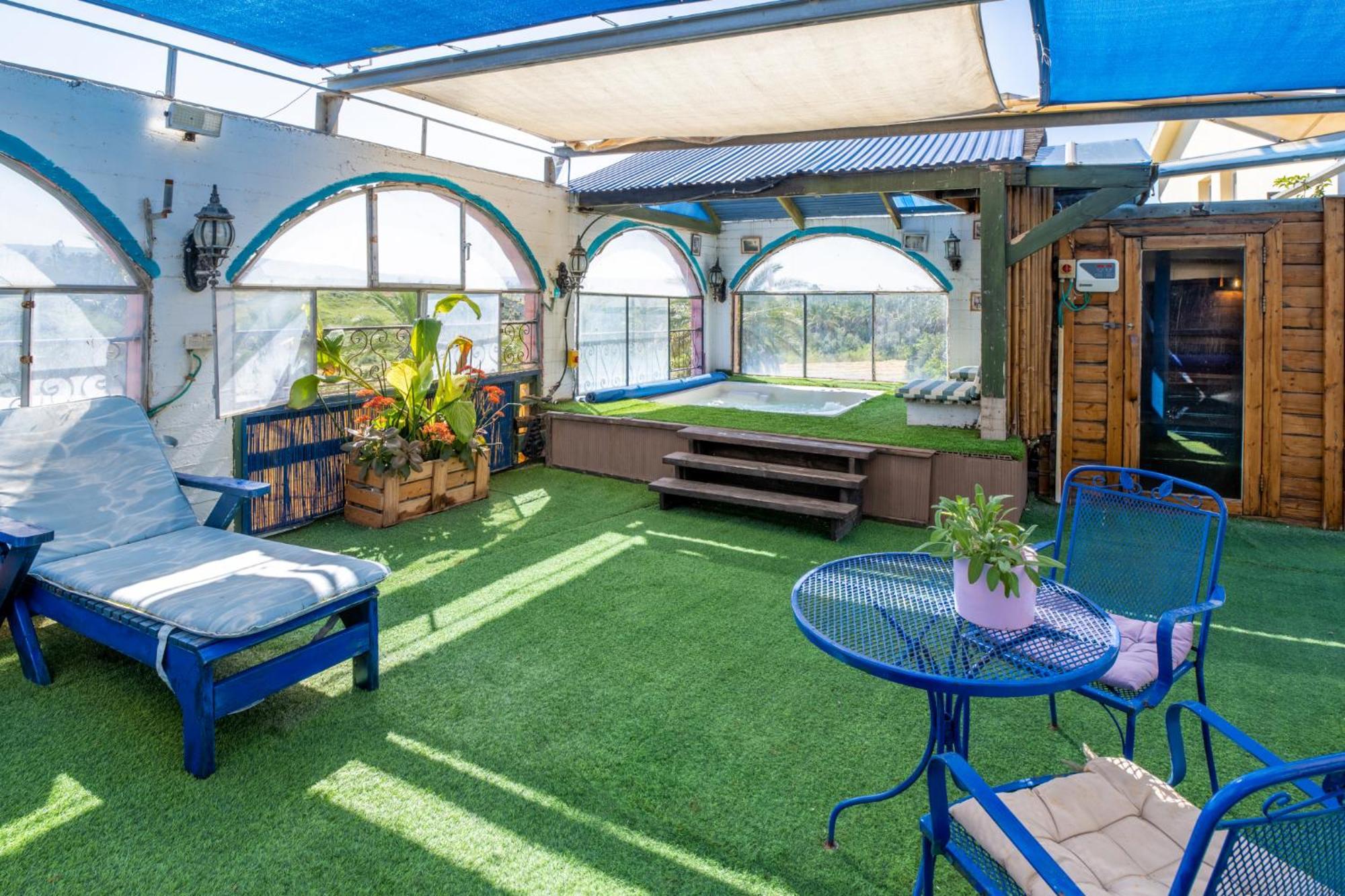 Family Cabin Menaẖemya Εξωτερικό φωτογραφία