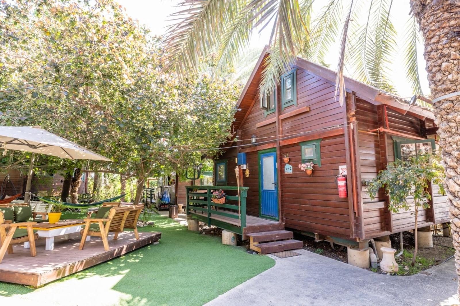 Family Cabin Menaẖemya Εξωτερικό φωτογραφία