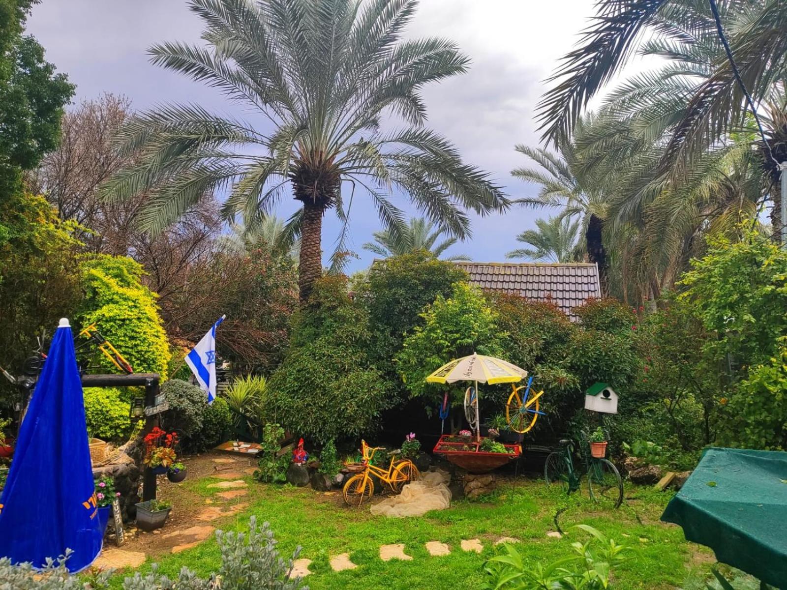 Family Cabin Menaẖemya Εξωτερικό φωτογραφία